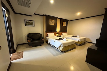 chiang rai grand room hotel