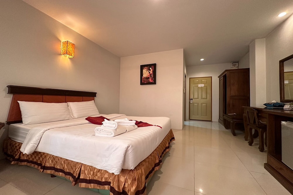 chiang rai grand room hotel