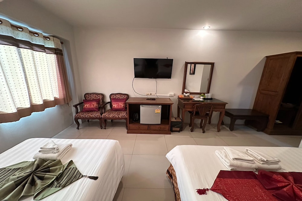 chiang rai grand room hotel