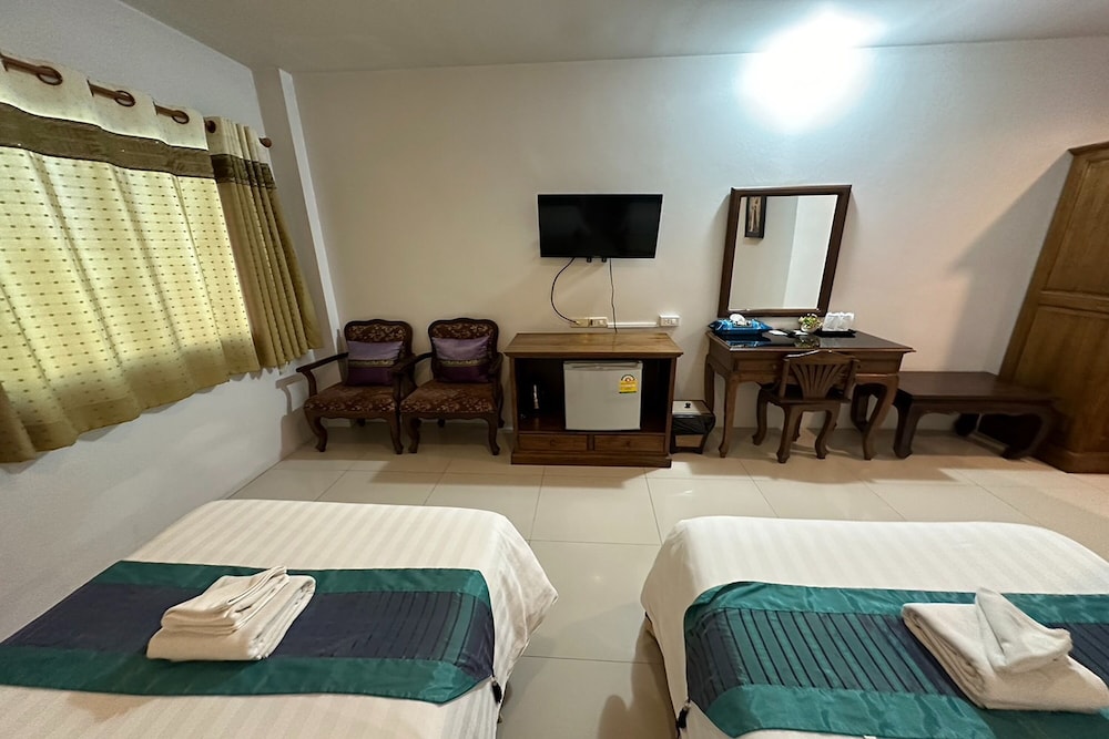 chiang rai grand room hotel
