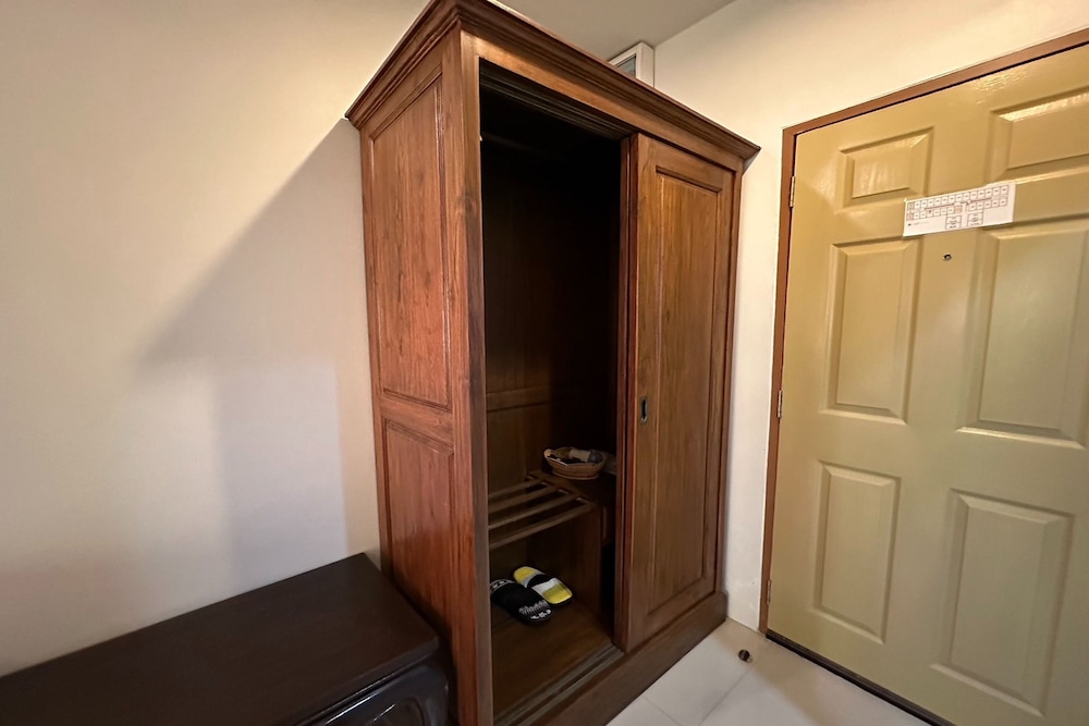 chiang rai grand room hotel