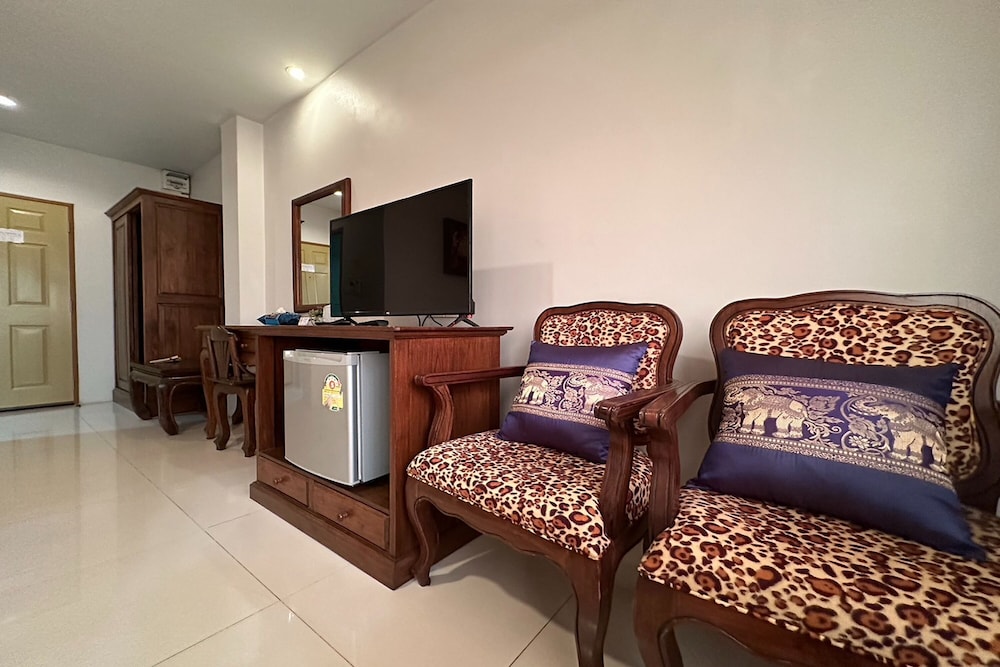 chiang rai grand room hotel