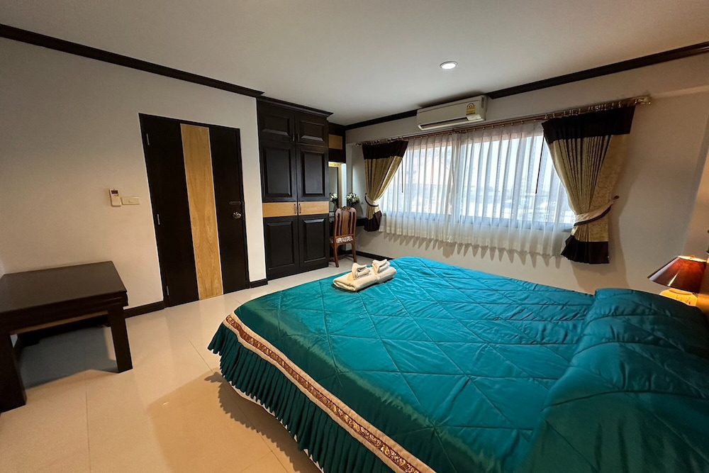 chiang rai grand room hotel