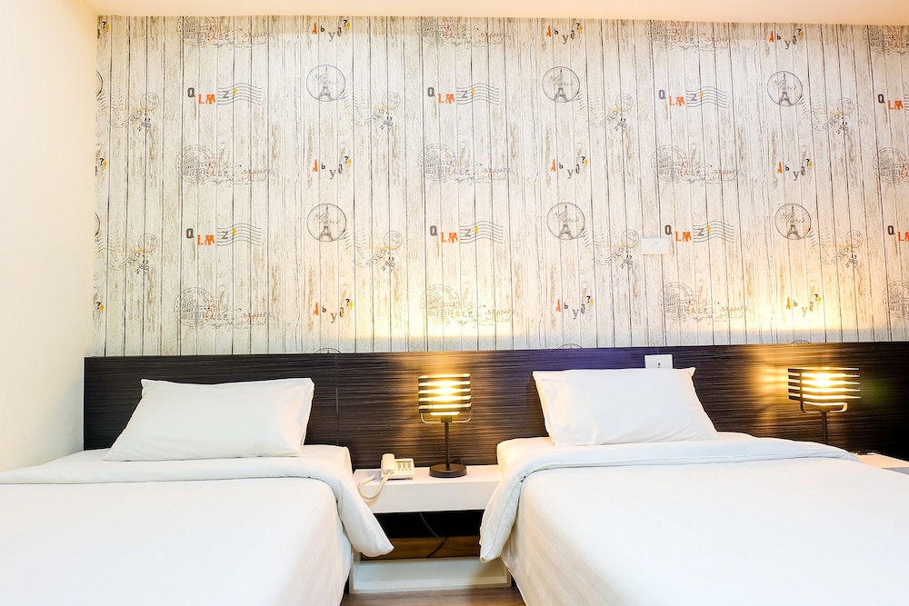 prajaktra city hostel