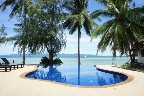 sarana bungalows adults only