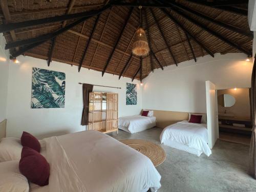 sarana bungalows adults only