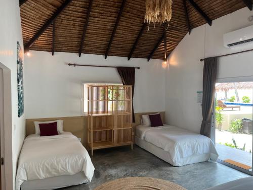 sarana bungalows adults only