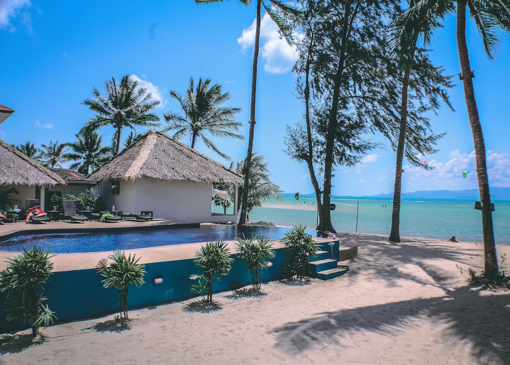 sarana bungalows adults only