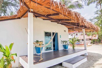 sarana bungalows adults only