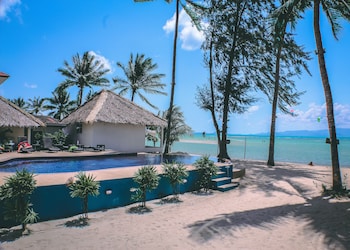 sarana bungalows adults only