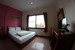 my place surat hotel