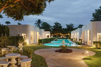 villa la flora kanchanaburi