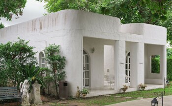 villa la flora kanchanaburi
