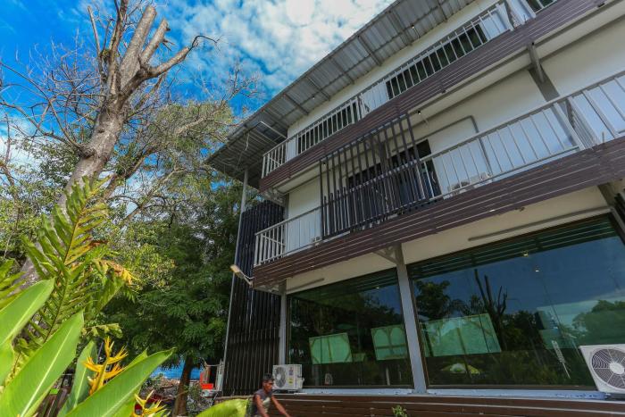 a plus hotel koh lipe hostel