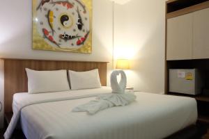 a plus hotel koh lipe hostel