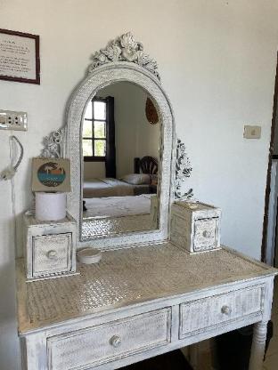 Cliff Cottage Resort,Ko Chang>>Bang Bao Bay,3 star