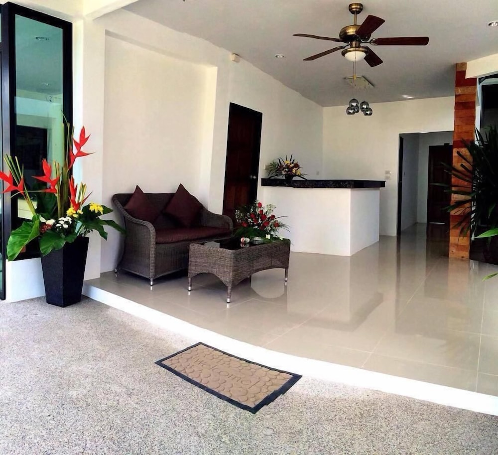 the seashore kamala service apartment