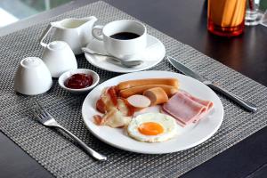 the seashore kamala service apartment