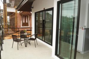 the seashore kamala service apartment