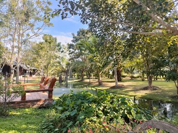 apirata resort