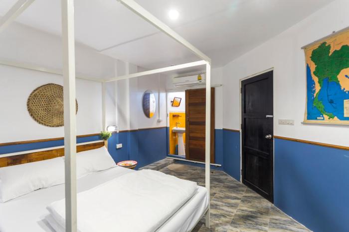 stockhome hostel ayutthaya