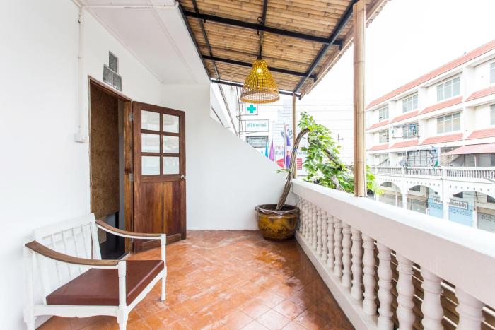 stockhome hostel ayutthaya