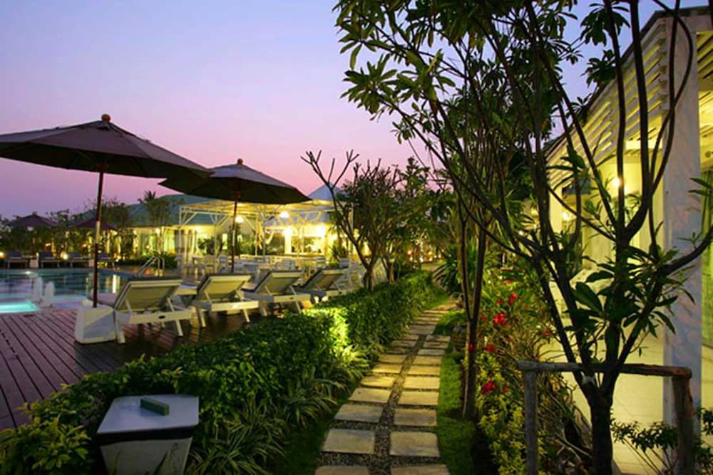 sea sky beach resort