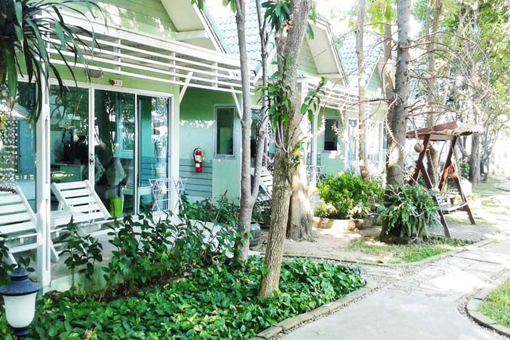 sea sky beach resort