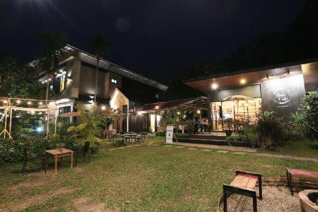 manonnee hotel