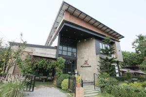 manonnee hotel