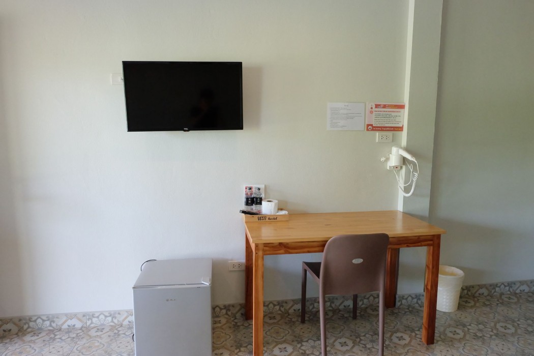 warm well hostel kanchanaburi