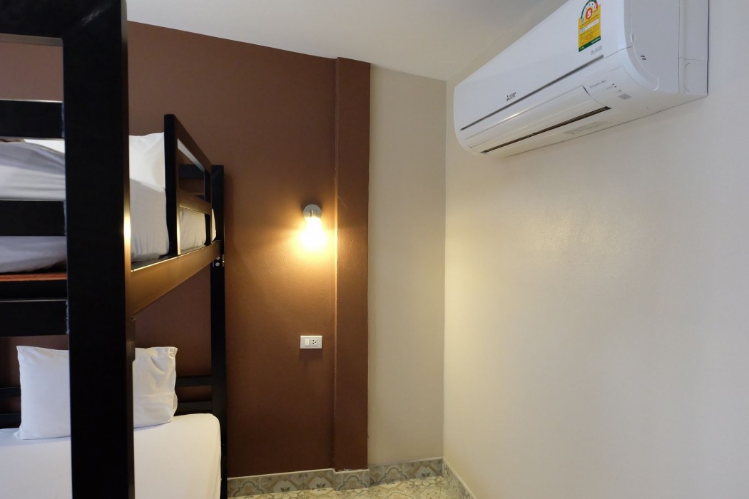 warm well hostel kanchanaburi