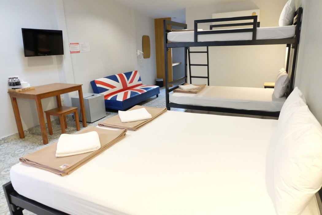 warm well hostel kanchanaburi