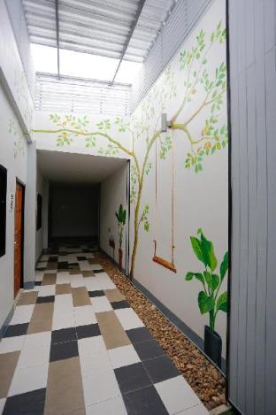 warm well hostel kanchanaburi