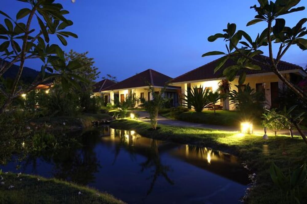 baanchuengkao resort ranong