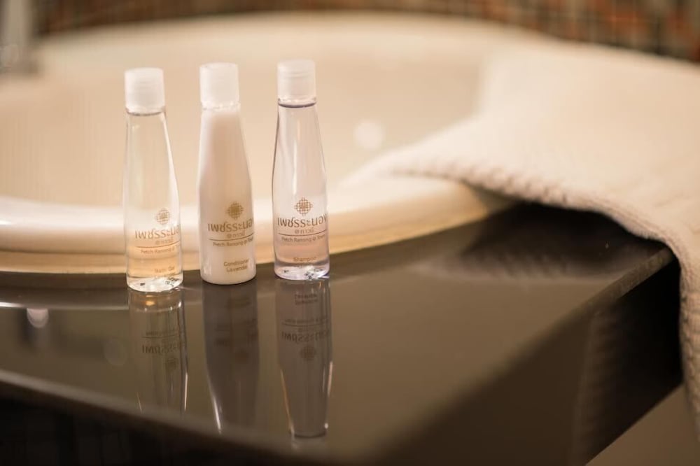 petch ranong at town