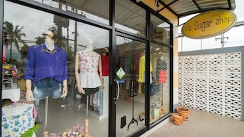 petch ranong at town