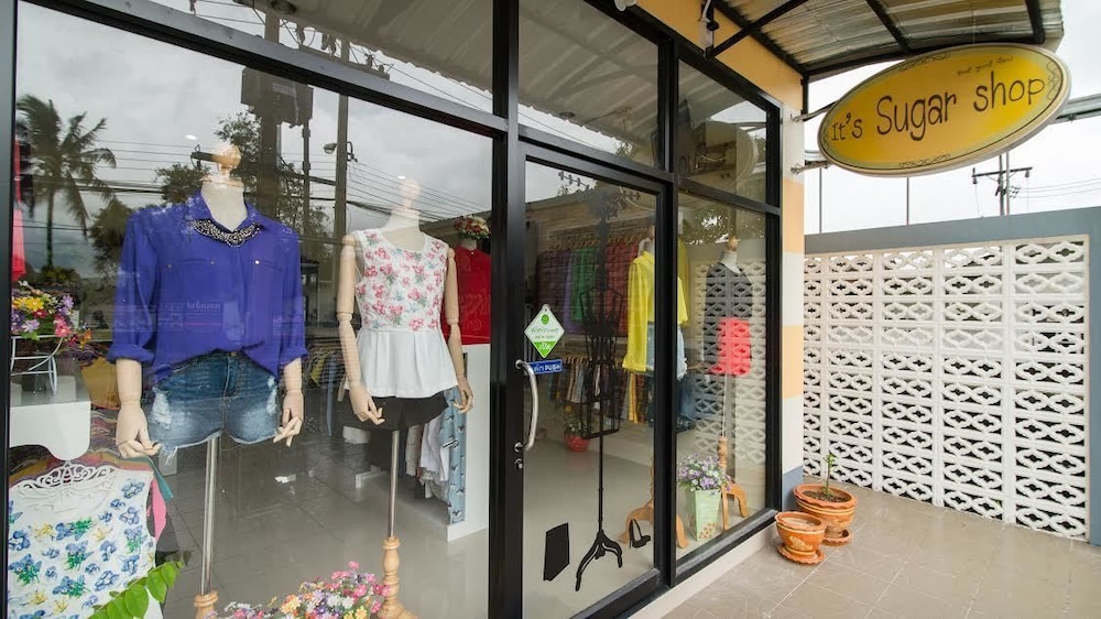 petch ranong at town