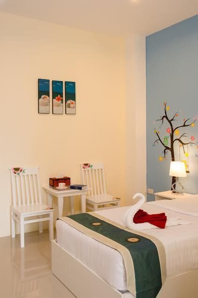 petch ranong at town