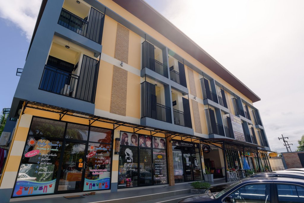 petch ranong at town