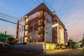 Chonlada Place,Chiang Mai>>Chang Phueak,3 star