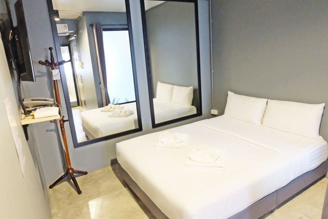 sleep airport chiang mai