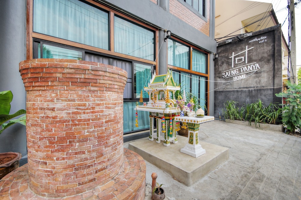 saengpanya home boutique hotel sha plus