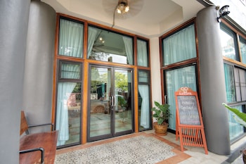 saengpanya home boutique hotel sha plus