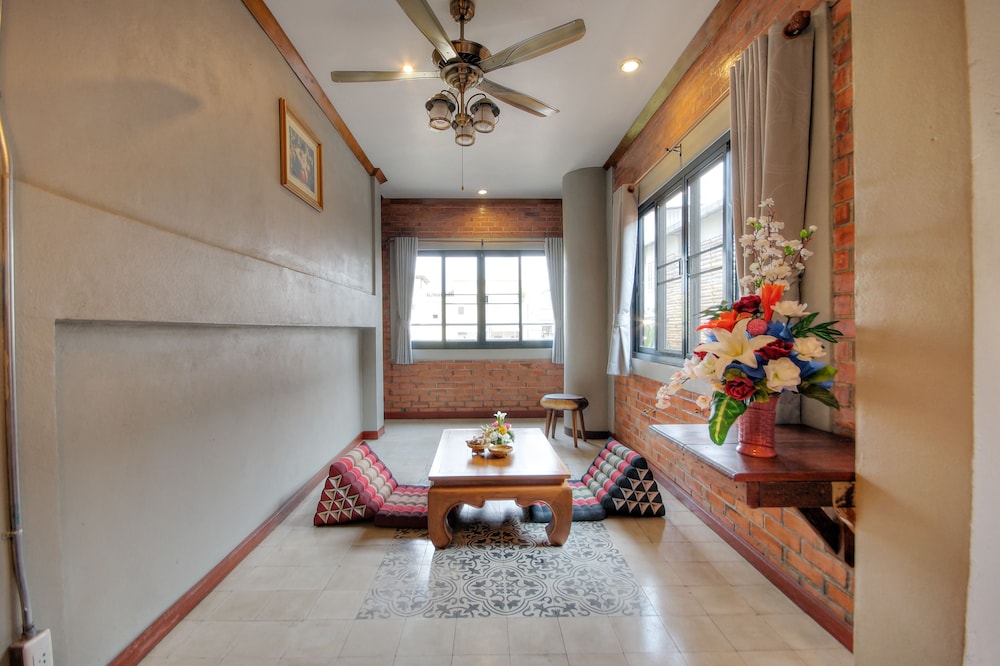 saengpanya home boutique hotel sha plus