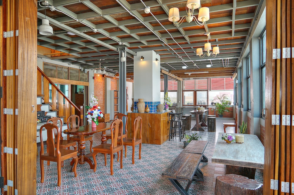 saengpanya home boutique hotel sha plus