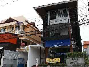 ten boutique house adults only