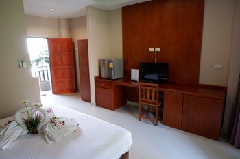 kata beachwalk hotel and bungalows