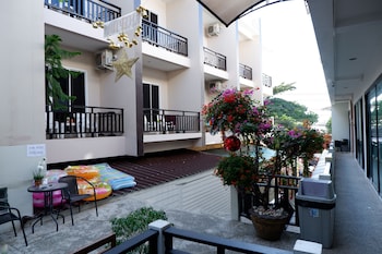 kata beachwalk hotel and bungalows