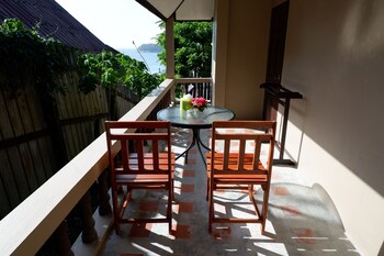 kata beachwalk hotel and bungalows